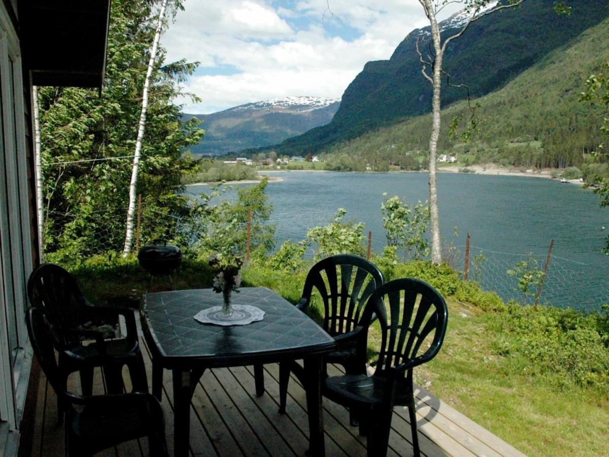 Two-Bedroom Holiday Home In Olden 3 Rum bild